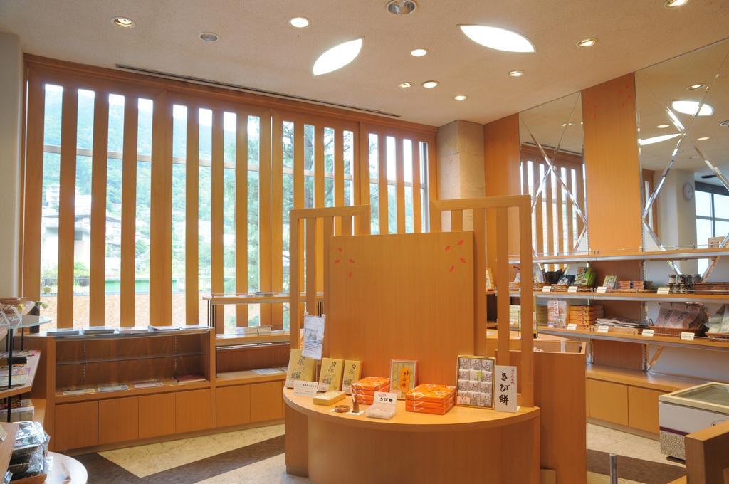 Yugawara Onsen Kawasegien Isuzu Hotel Atami  Extérieur photo