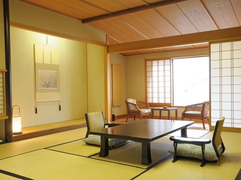 Yugawara Onsen Kawasegien Isuzu Hotel Atami  Extérieur photo